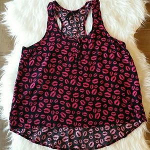 H&M Tops - H&M Kisses High Low Tank Top Size 4 H&M Tops - H&M Kisses High Low Tank Top Size 4
